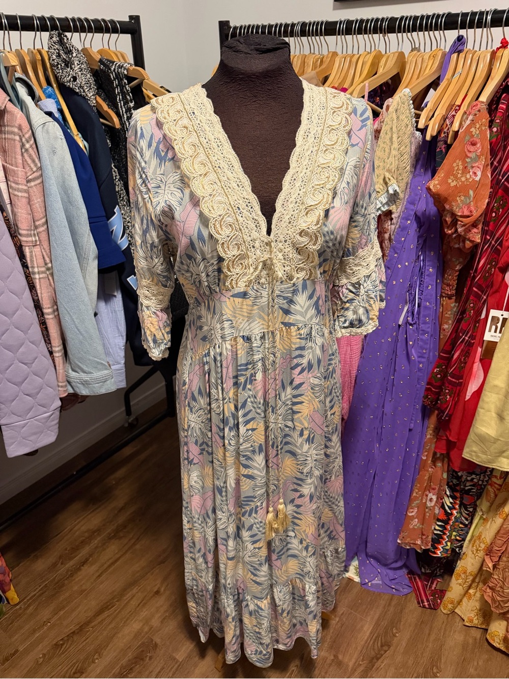 🇮🇹 Made in Italy Boho Lace-Trim Floral Maxi Dress in Cream and Pastel